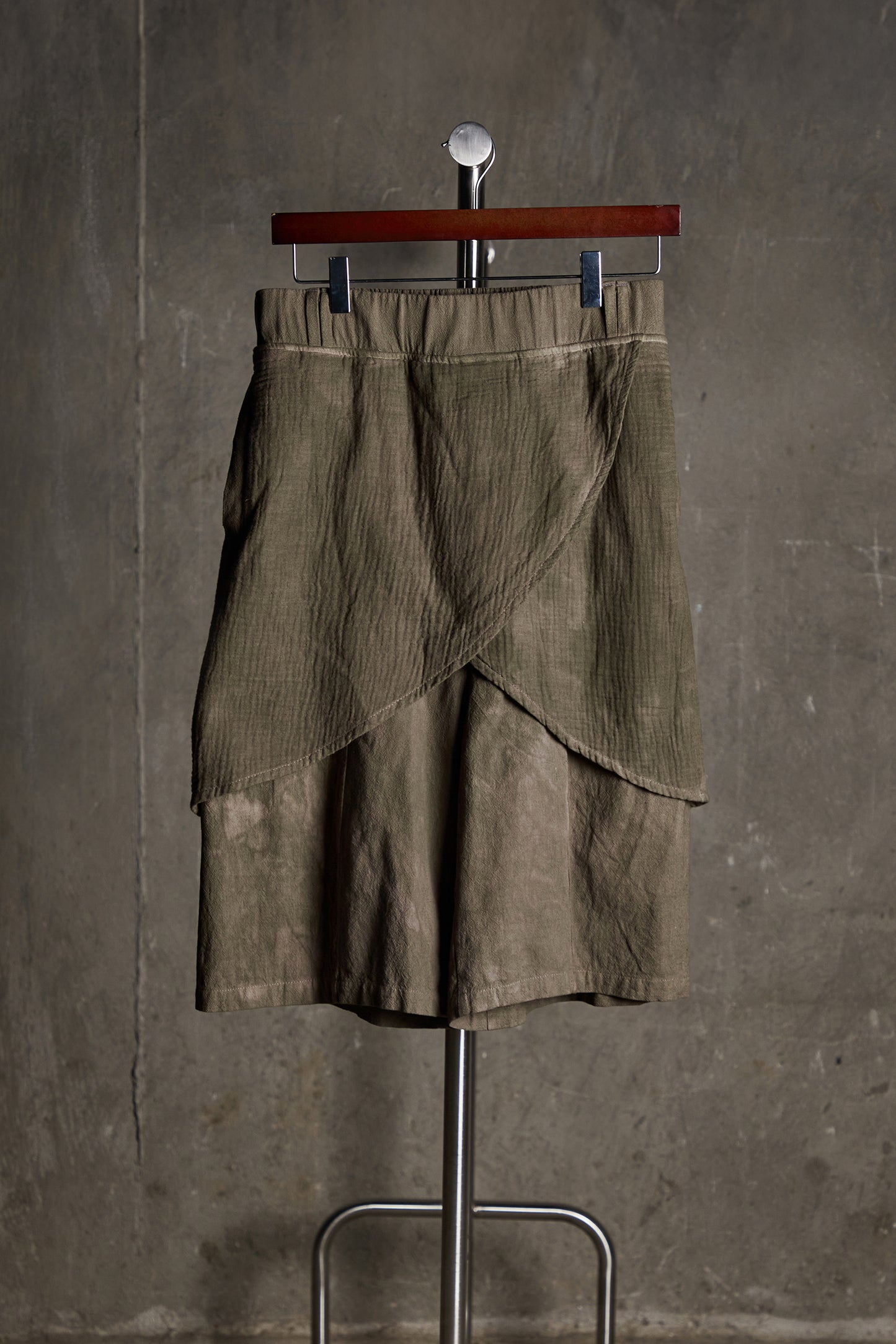 Wide Overlap Shorts