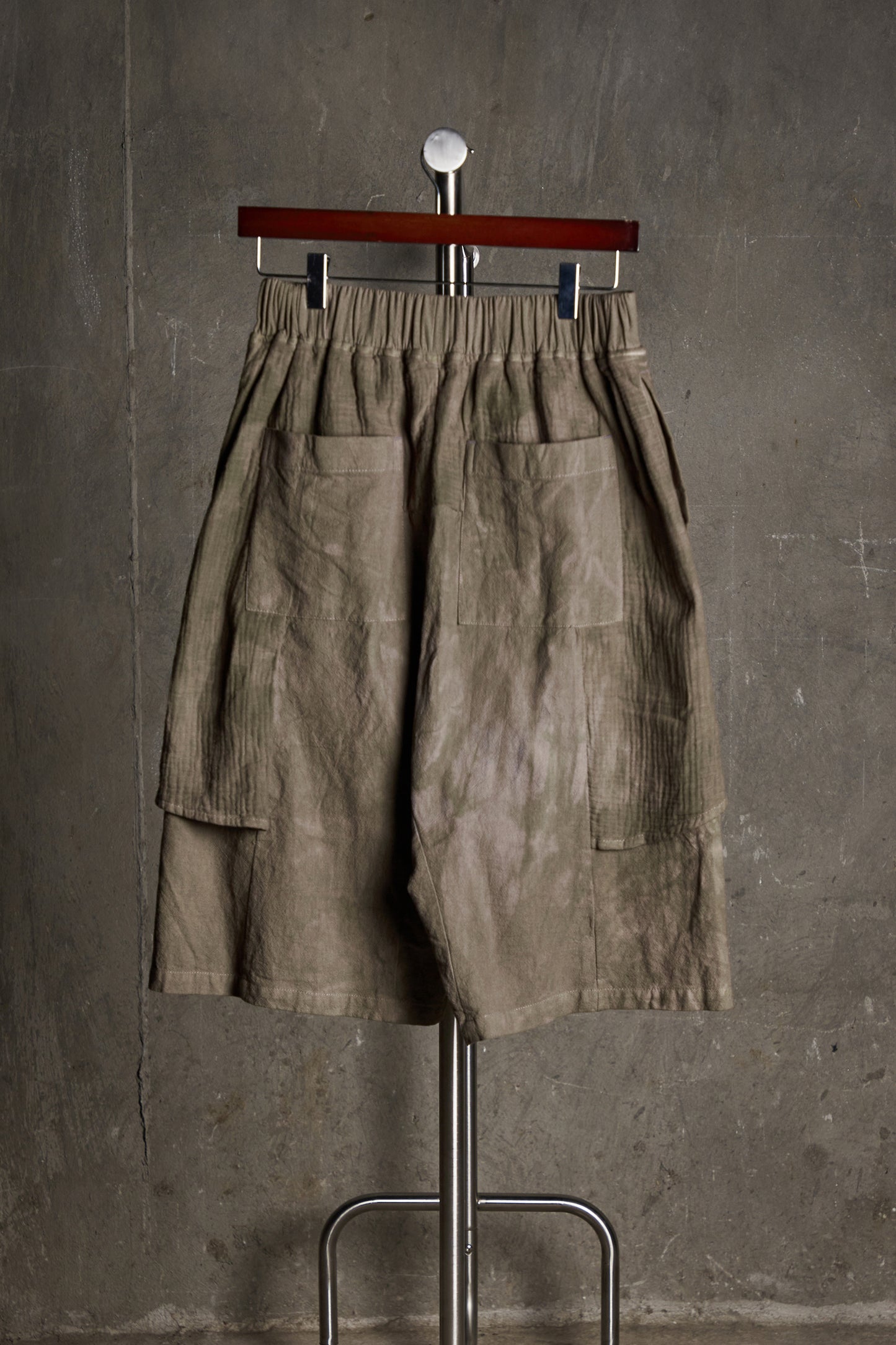 Wide Overlap Shorts