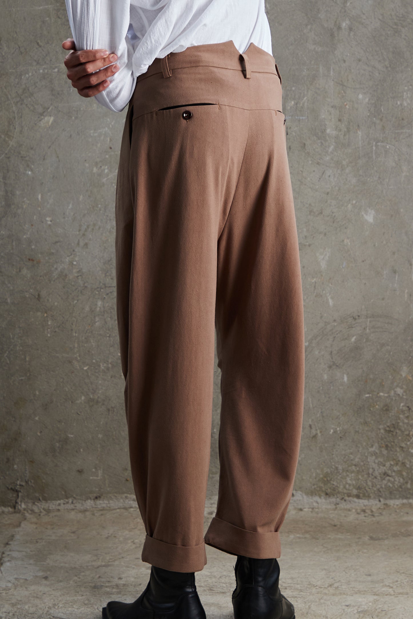 Double-Pleated Curved Pants